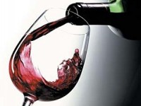 Червеното вино и червеното грозде предпазват от слънчево изгаряне и